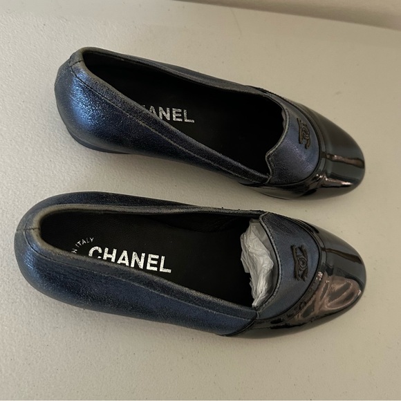 VINTAGE CHANEL PATENT Leather round Toe Loafers - Picture 14 of 14